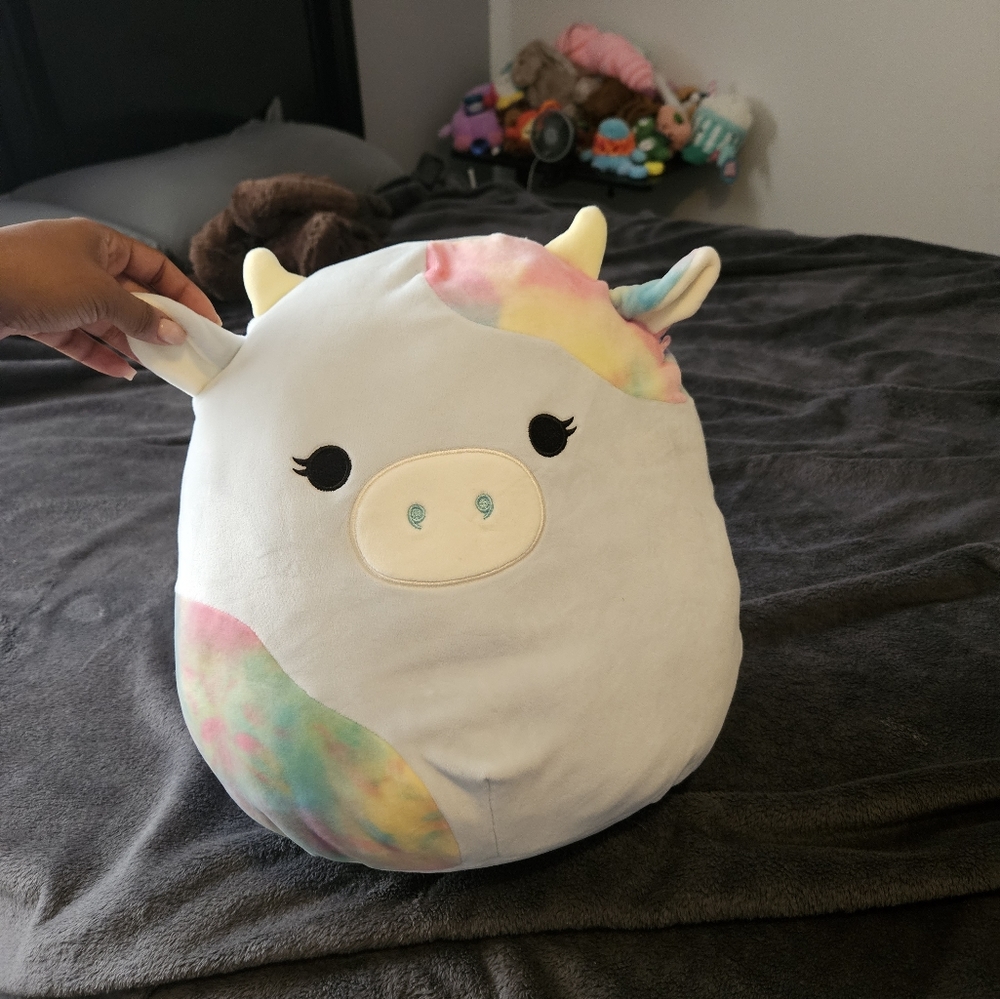 14" AUS Caedia the cow Squishmallow